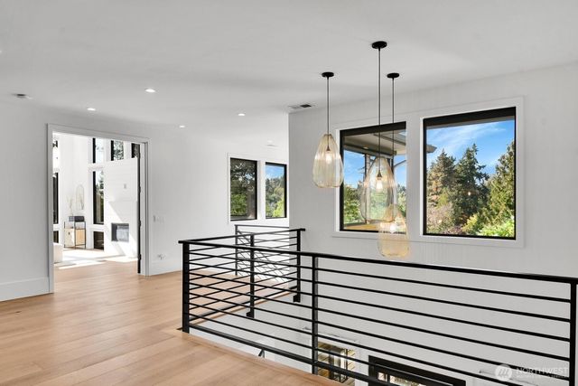 5632 NE 55th Street, Seattle, WA 98105