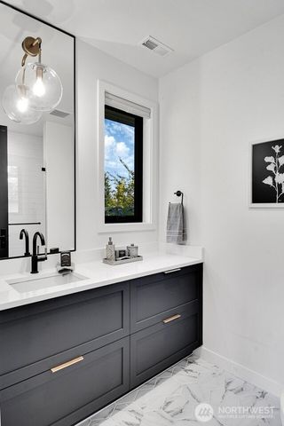 5632 NE 55th Street, Seattle, WA 98105