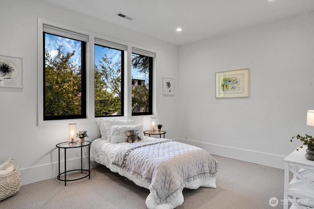 5632 NE 55th Street, Seattle, WA 98105