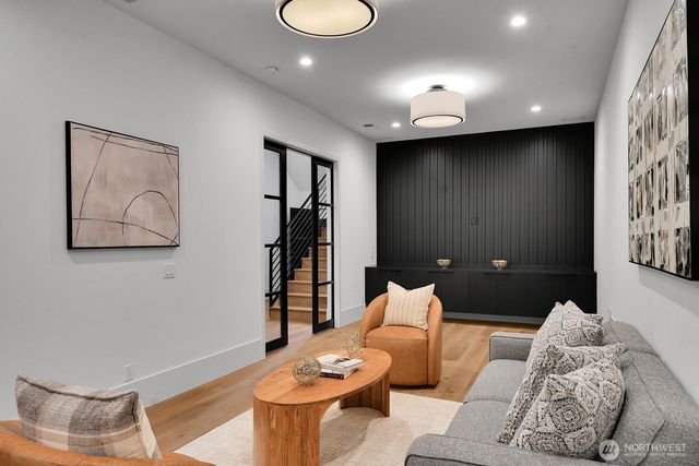 5632 NE 55th Street, Seattle, WA 98105