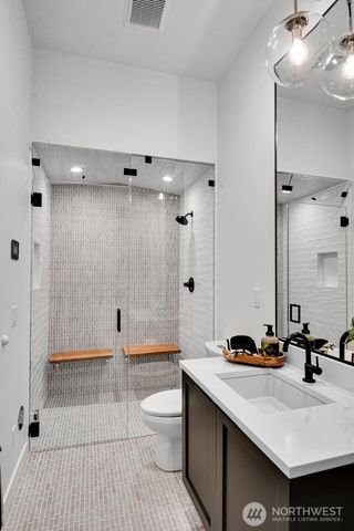 5632 NE 55th Street, Seattle, WA 98105