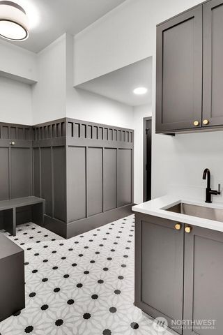 5632 NE 55th Street, Seattle, WA 98105