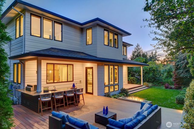 5632 NE 55th Street, Seattle, WA 98105