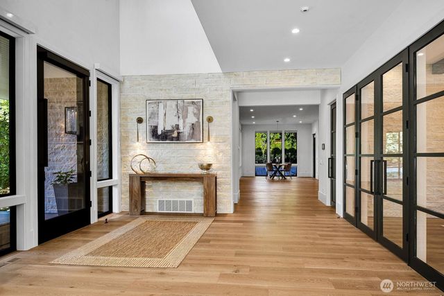 5632 NE 55th Street, Seattle, WA 98105