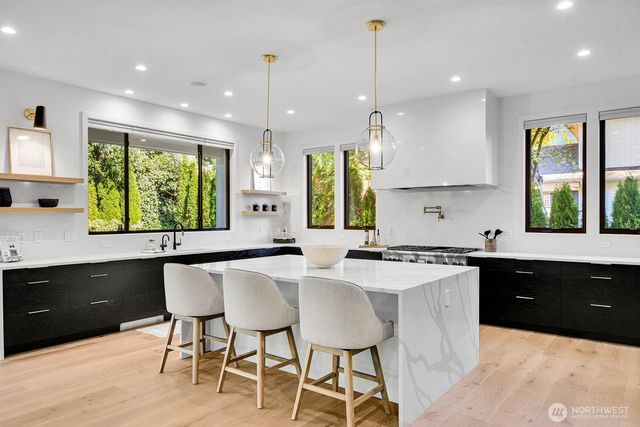 5632 NE 55th Street, Seattle, WA 98105