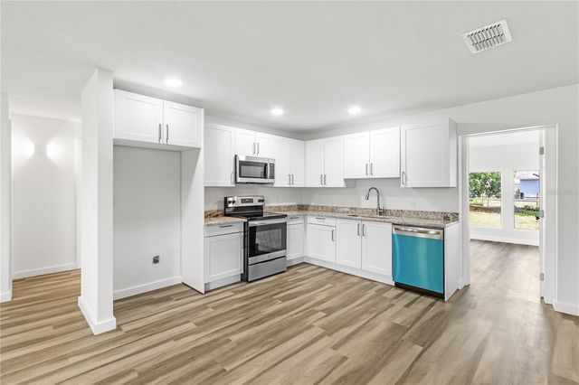 426 BASCOM COURT, Polk City, FL 33868