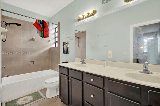 560 SE 33rd Ter, Homestead, FL 33033