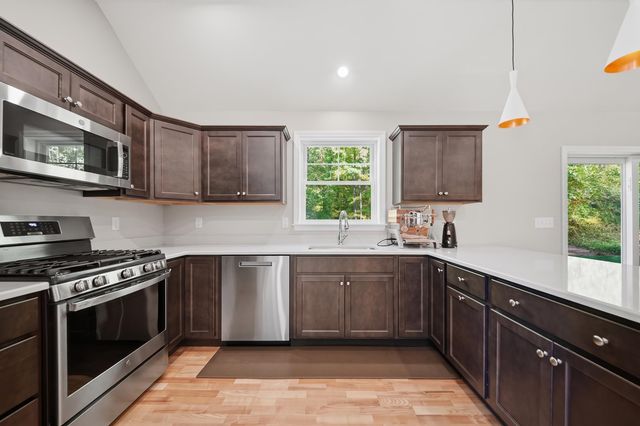 23 Liberty Lantern Lane, Fremont, NH 03044