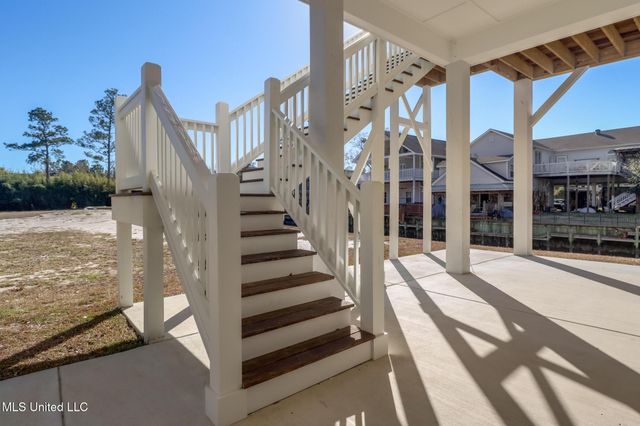 44 Fiber Street, Bay Saint Louis, MS 39520