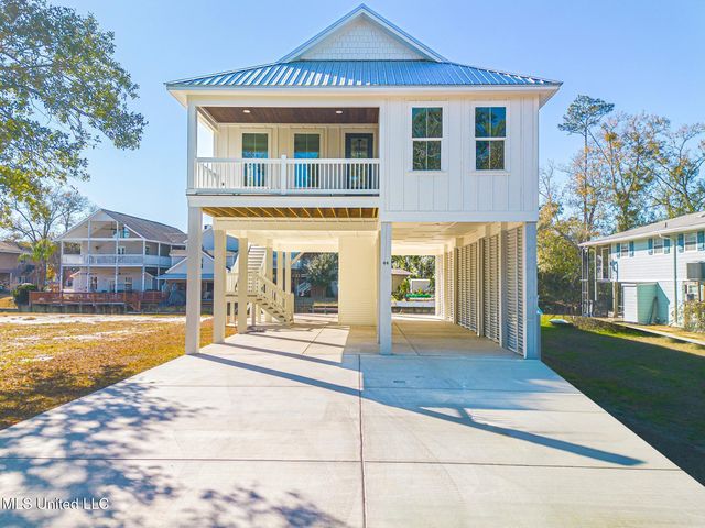 44 Fiber Street, Bay Saint Louis, MS 39520