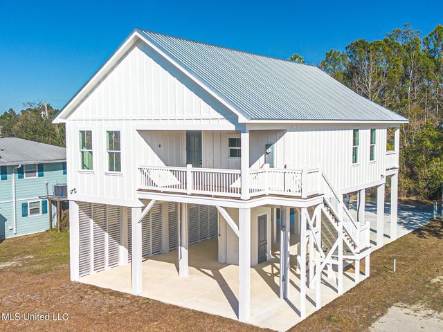 44 Fiber Street, Bay Saint Louis, MS 39520