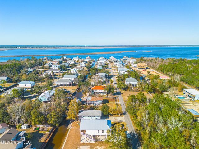 44 Fiber Street, Bay Saint Louis, MS 39520