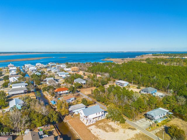 44 Fiber Street, Bay Saint Louis, MS 39520