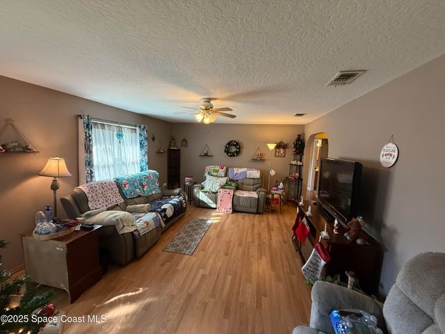 649 Waterside Road SE, Palm Bay, FL 32909