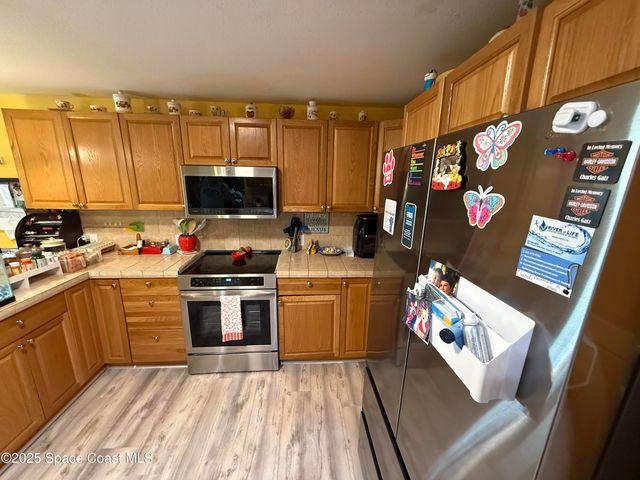 649 Waterside Road SE, Palm Bay, FL 32909