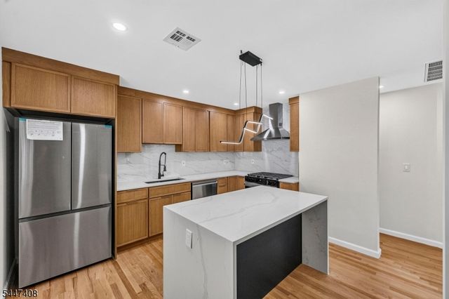 45 Adams St, Clifton City, NJ 07011