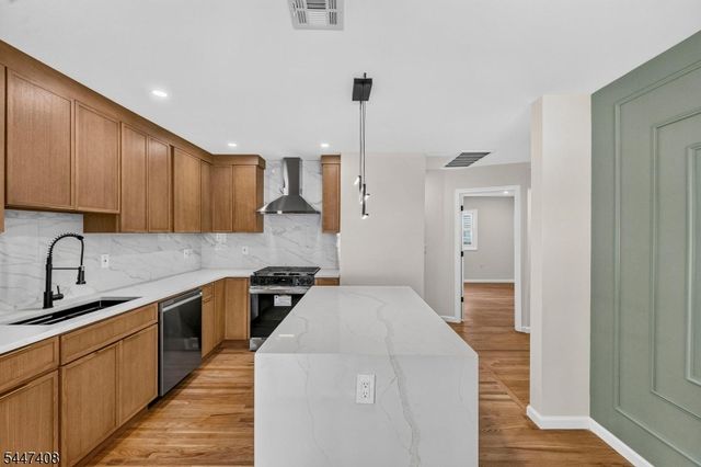 45 Adams St, Clifton City, NJ 07011