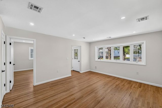 45 Adams St, Clifton City, NJ 07011