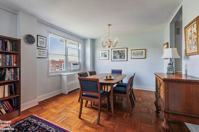 3935 Blackstone Ave Apt 8B, New York City, NY 10471