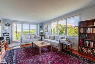 3935 Blackstone Ave Apt 8B, New York City, NY 10471