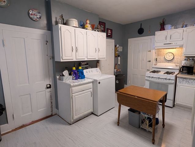 709 W Lincoln Boulevard, Freeport, IL 61032