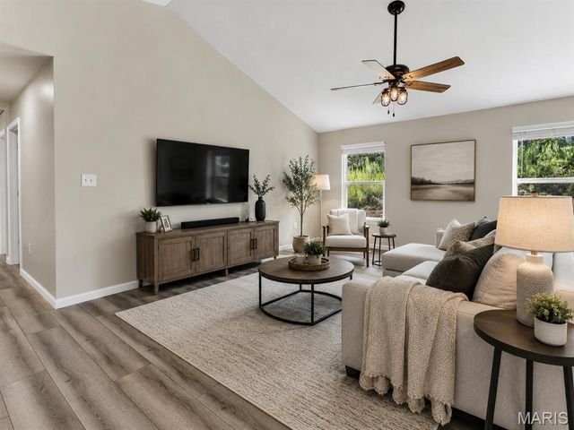 1352 Grey Wolf Drive, Imperial, MO 63052