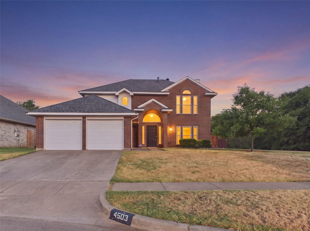 4503 Queenswood Drive, Grand Prairie, TX 75052 — exterior
