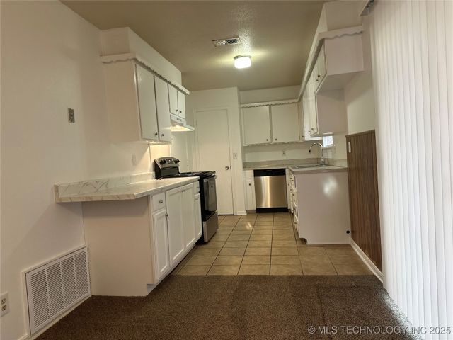 12621 E 16th Street, Tulsa, OK 74128