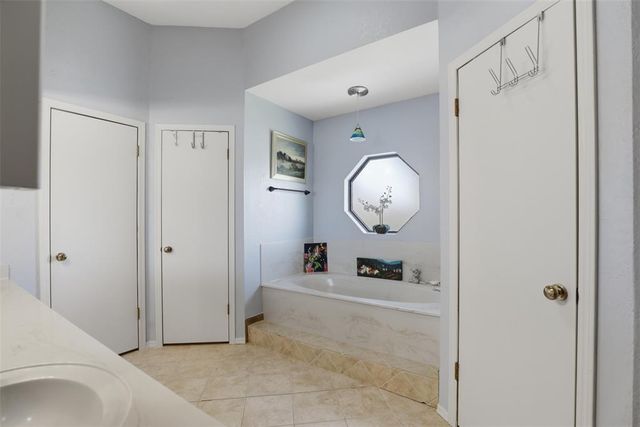 10101 Donna Court, Oklahoma City, OK 73162