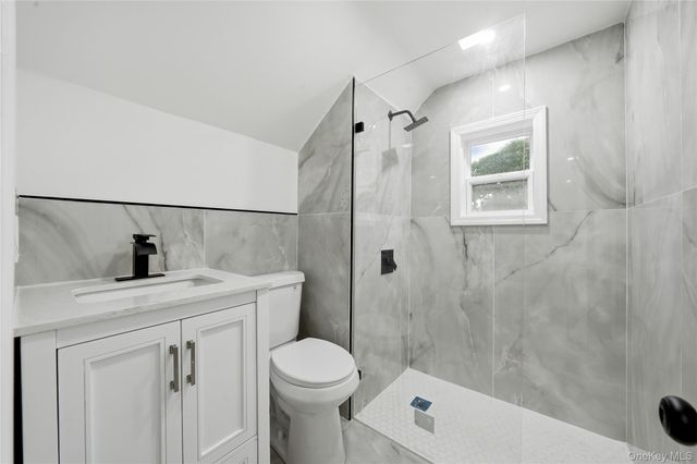 17A Riverside Street, Amityville, NY 11701