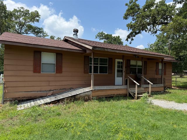7719 County Road 233, Centerville, TX 75833