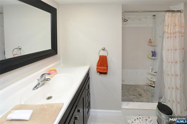 5-15 Dorothy Street, Fair Lawn, NJ 07410