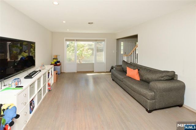 5-15 Dorothy Street, Fair Lawn, NJ 07410