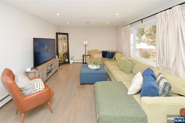 5-15 Dorothy Street, Fair Lawn, NJ 07410