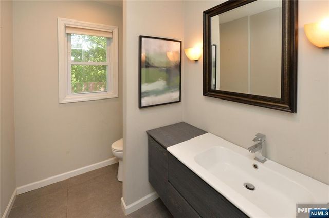 5-15 Dorothy Street, Fair Lawn, NJ 07410