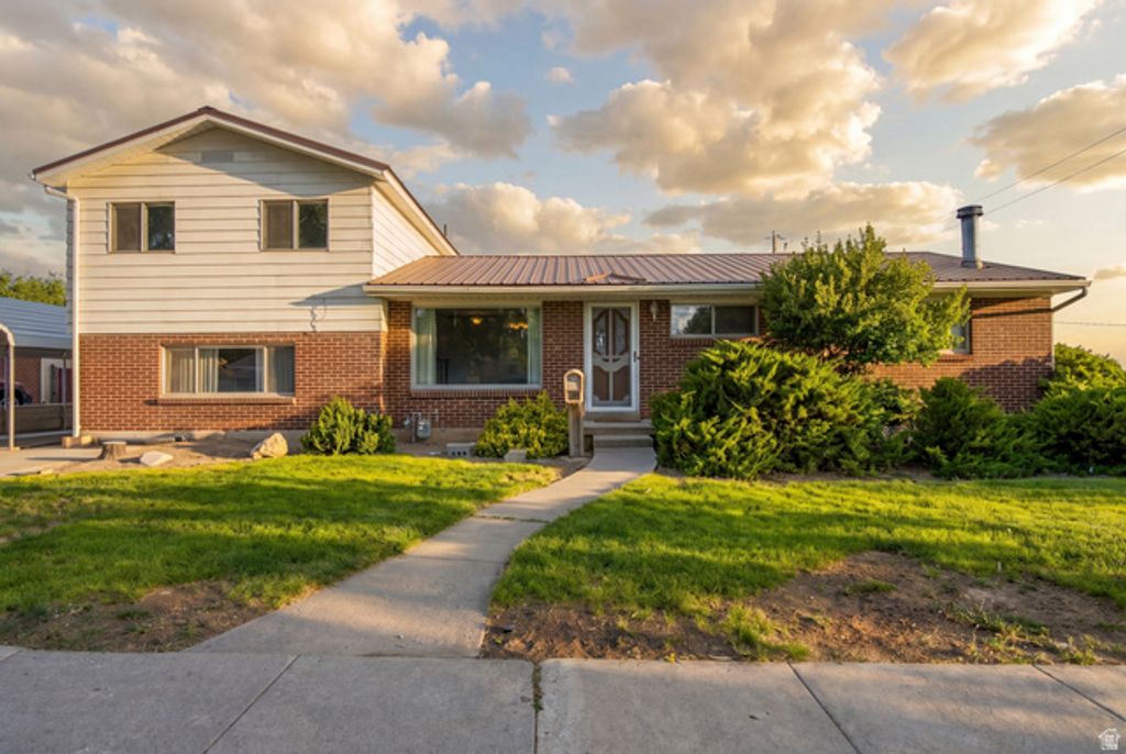 3320 S BROADWAY ST, Magna, UT 84044 — exterior