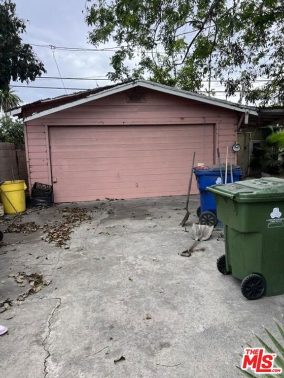 834 E 104th Street, Los Angeles, CA 90002 — photo 5
