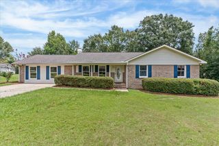 925 Clearmont Drive, Dothan, AL 36301
