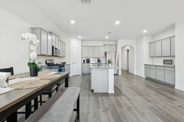 9721 Tinsley Street, Aubrey, TX 76227