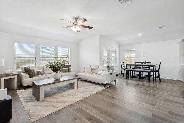 9721 Tinsley Street, Aubrey, TX 76227