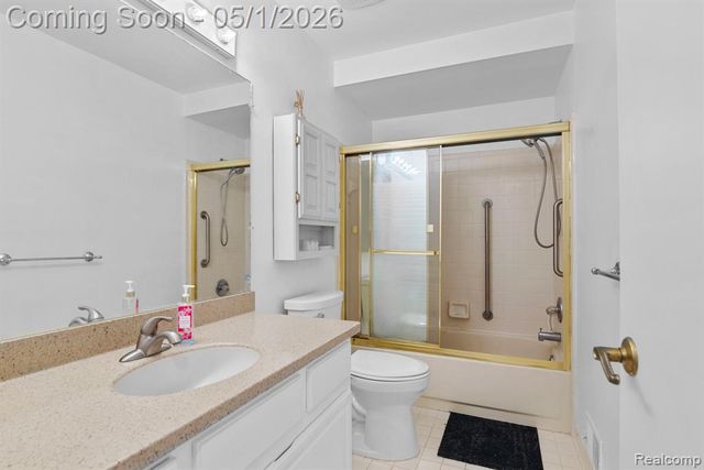 15487 Orchard Ridge Drive, Clinton Township, MI 48038