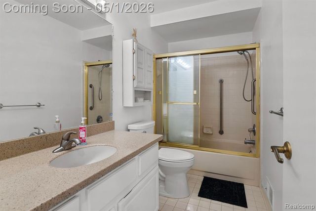 15487 Orchard Ridge Drive, Clinton Township, MI 48038
