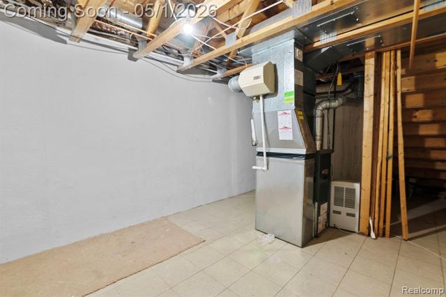 15487 Orchard Ridge Drive, Clinton Township, MI 48038