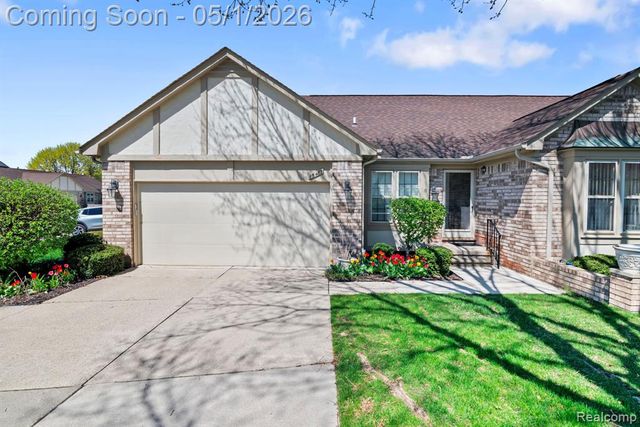 15487 Orchard Ridge Drive, Clinton Township, MI 48038