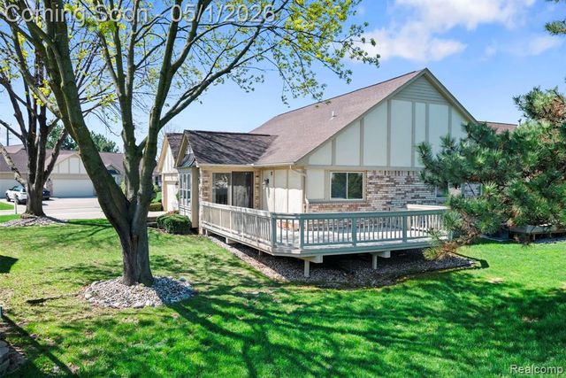 15487 Orchard Ridge Drive, Clinton Township, MI 48038