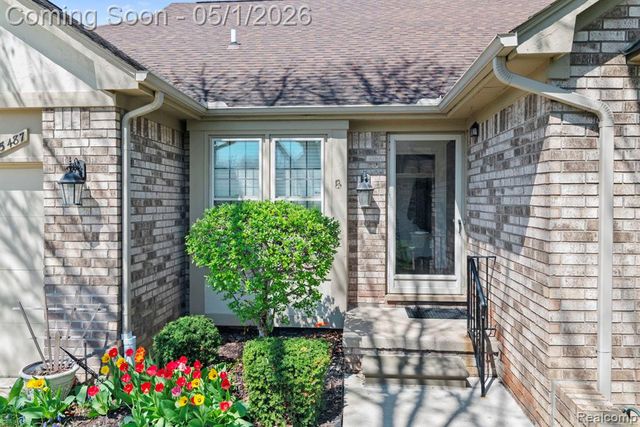 15487 Orchard Ridge Drive, Clinton Township, MI 48038