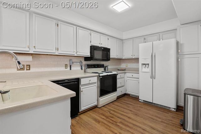 15487 Orchard Ridge Drive, Clinton Township, MI 48038