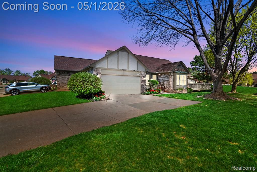 15487 Orchard Ridge Drive, Clinton Township, MI 48038