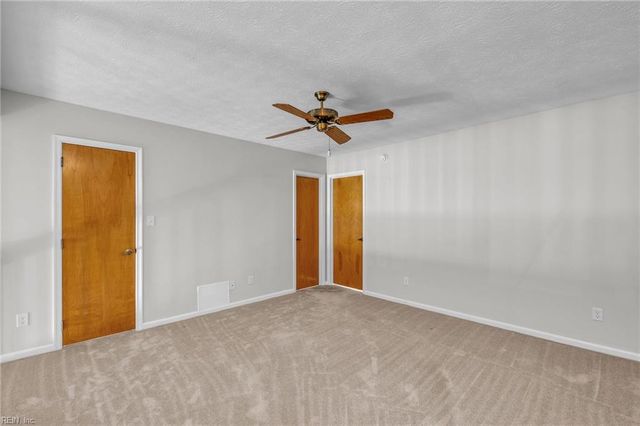 106 Englewood DR, Yorktown, VA 23692