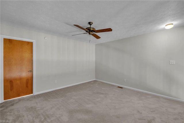 106 Englewood DR, Yorktown, VA 23692